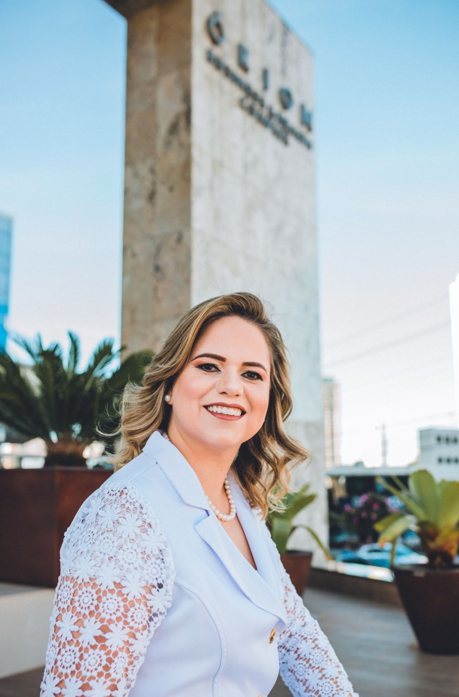 Dra. Lívia Gabriela Rocha Santos de Oliveira Saliba