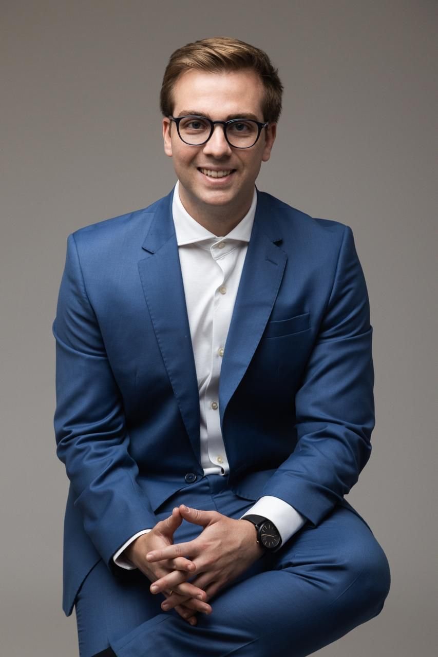 Dr. Matheus Castanheira