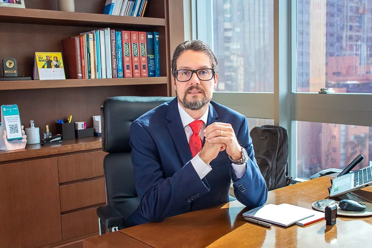 Dr. Mauricio Antunes de Lima