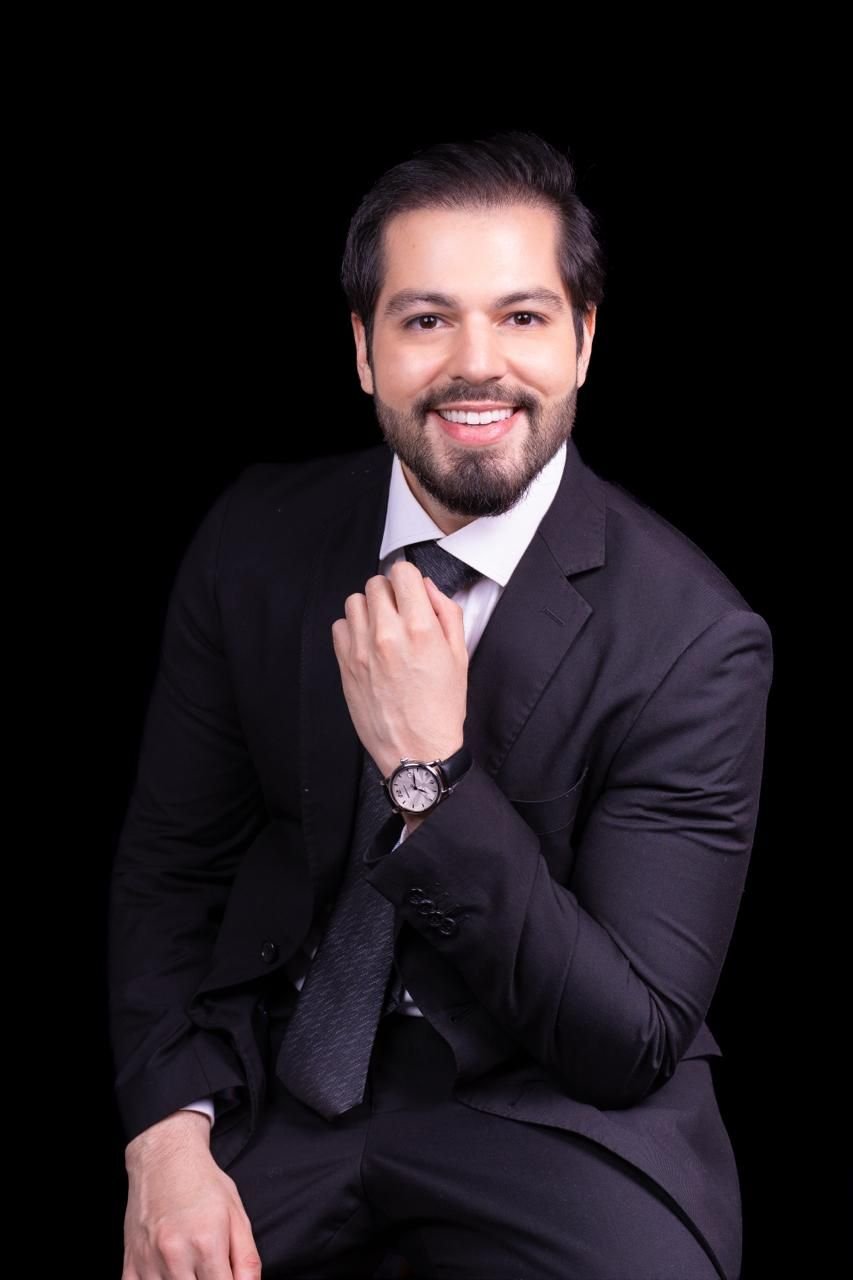 Dr. LEONARDO ALBUQUERQUE