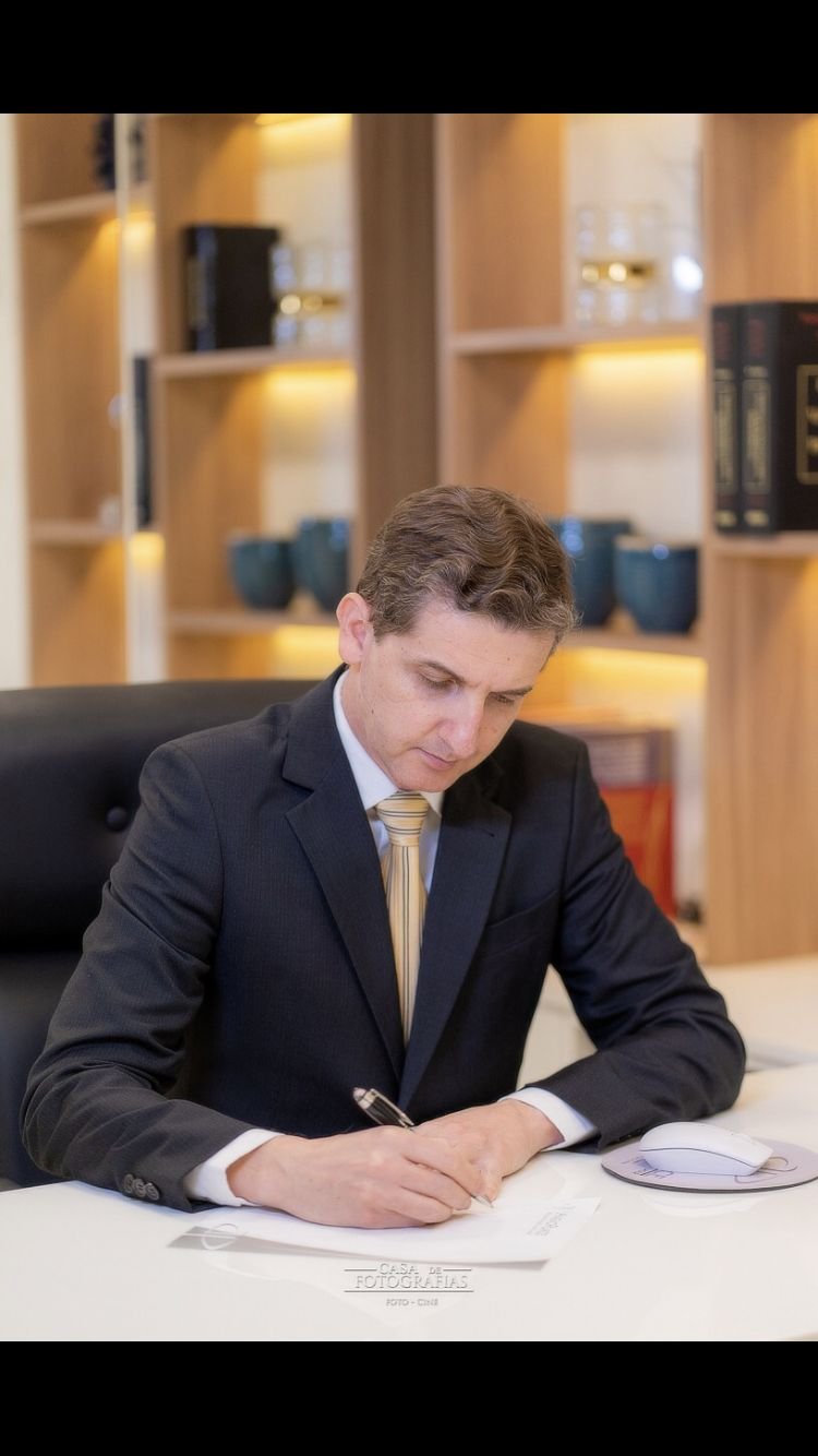 Dr. Jonivan Siqueira de Oliveira