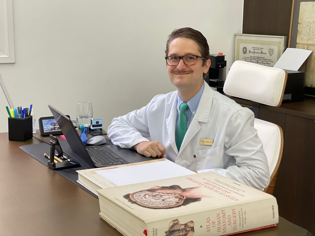 Dr. Raphael Forjaz