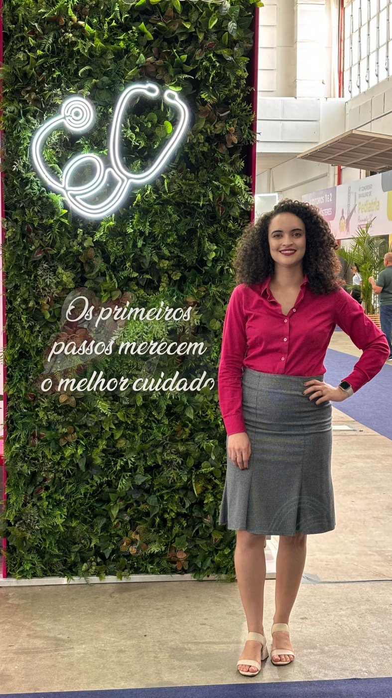Dra. Aiana Camila Amâncio de Araújo