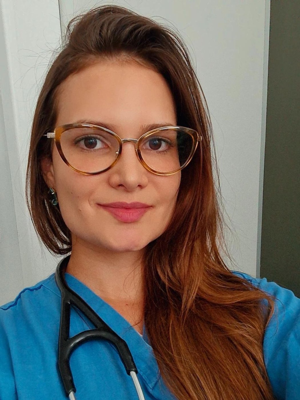 Dra. Adriana Melo