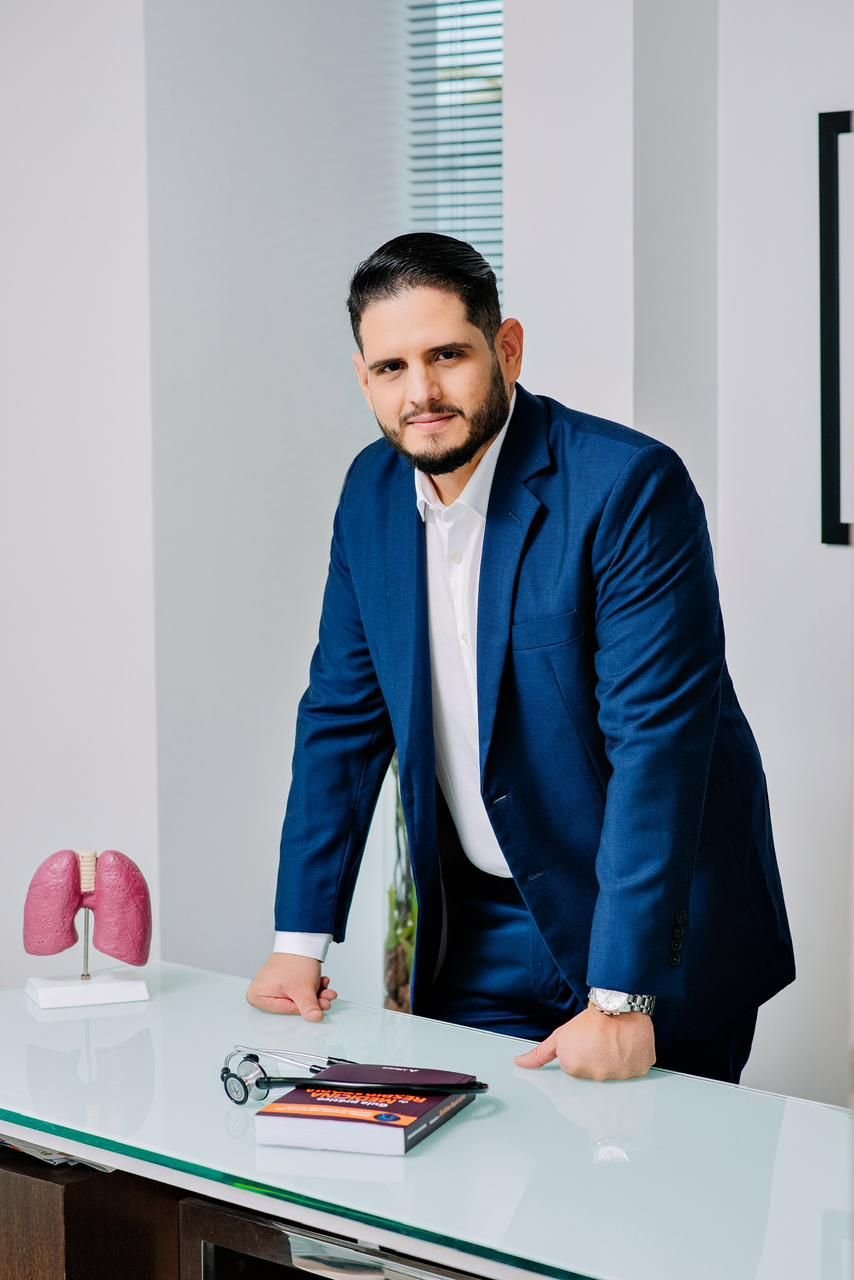 Dr. Iury Mota