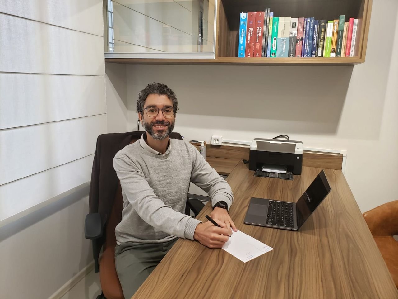 Dr. Marcelo Alves Carriello