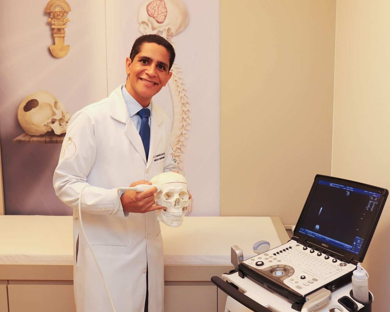 Dr. Leonardo Rocha Carneiro García Zapata