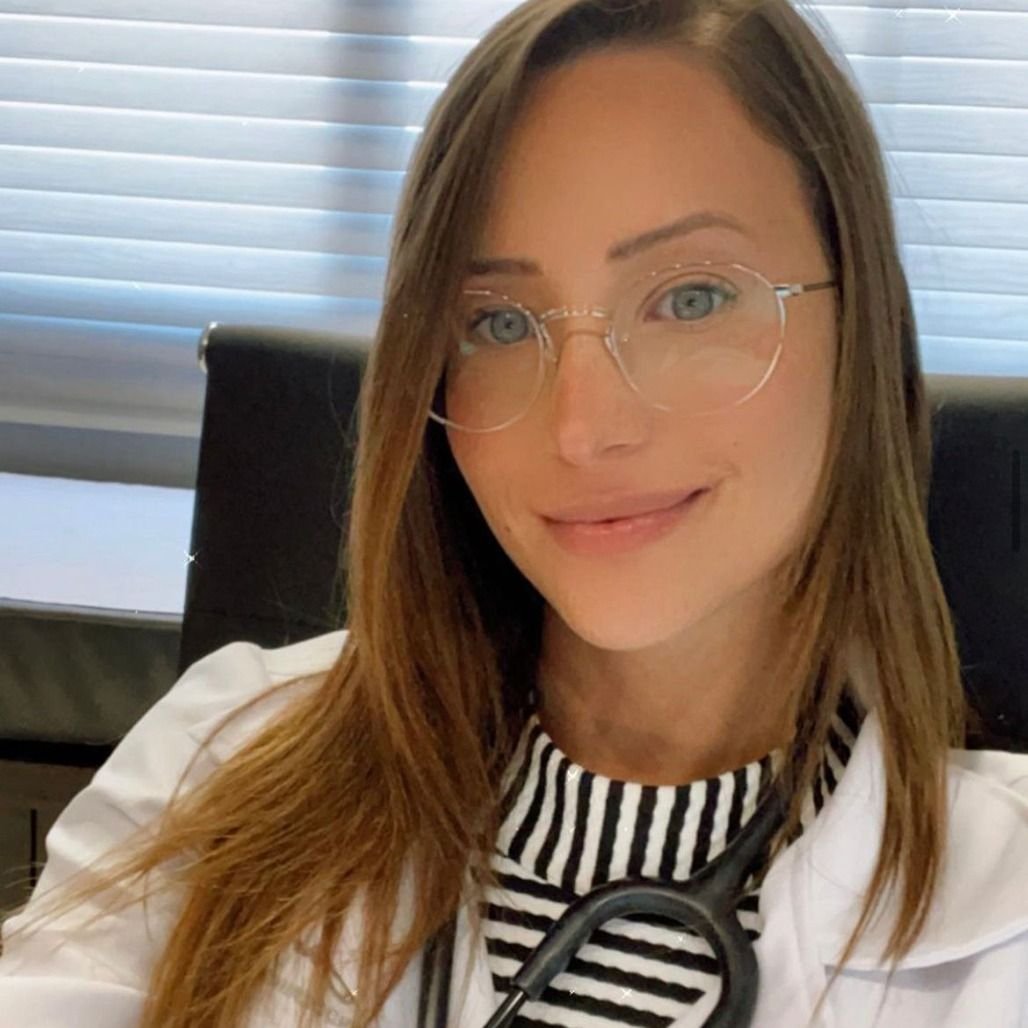 Dra. Dânia Dolzan Peluso