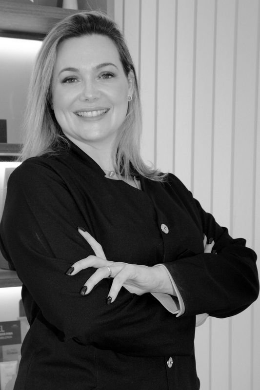 Dra. Andréa de Azevedo Sampaio