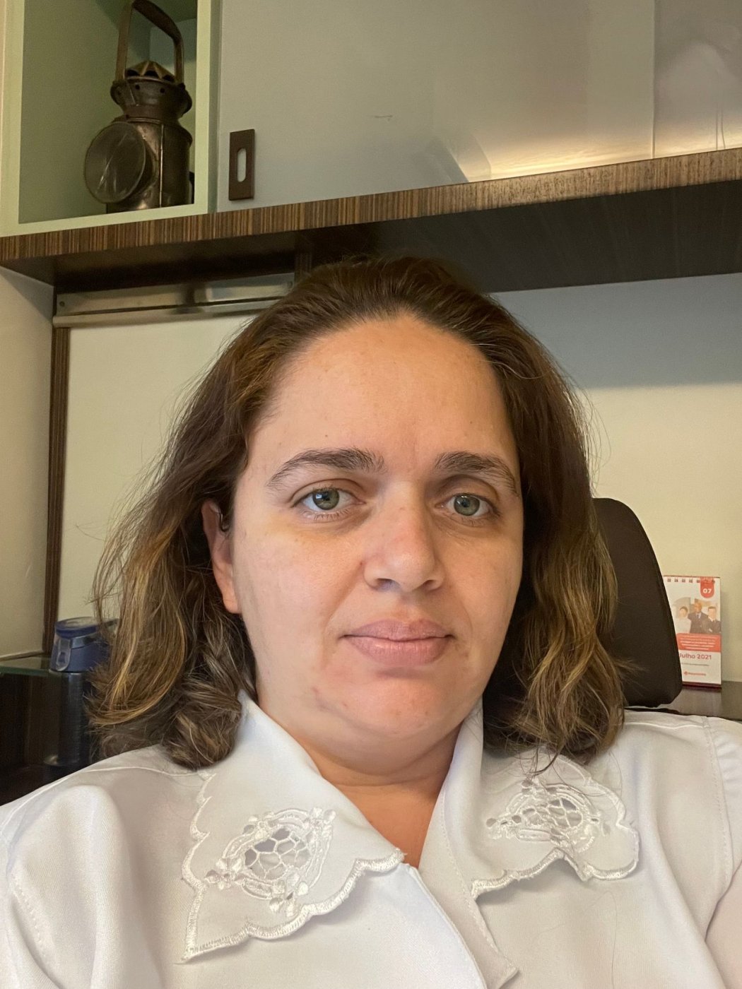 Dra. Lívia Fernandes Monteiro
