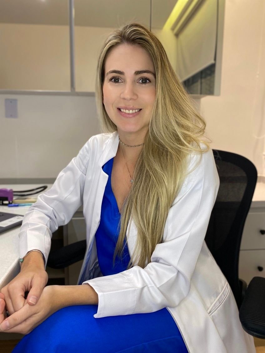 Dra. Carolina Pinheiro de Almeida Bastos