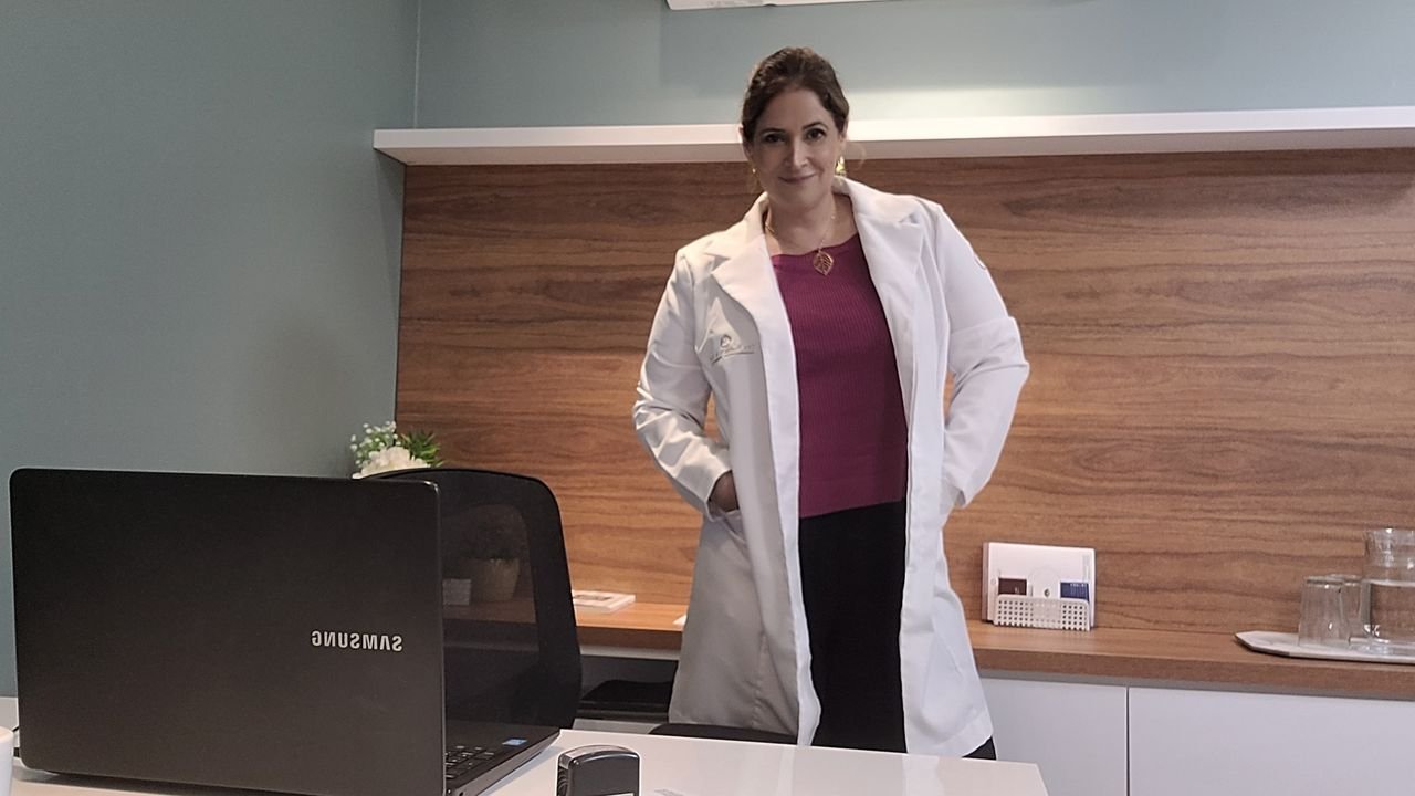 Dra. Ângela de Moraes de la Torre