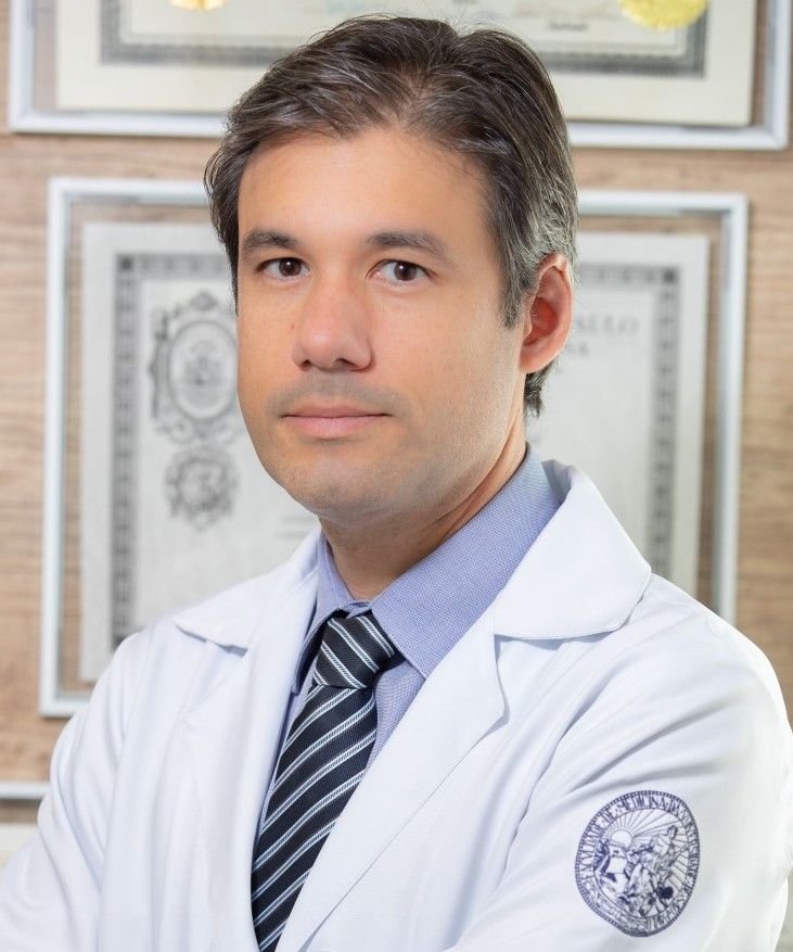 Dr. Rafael Apoloni