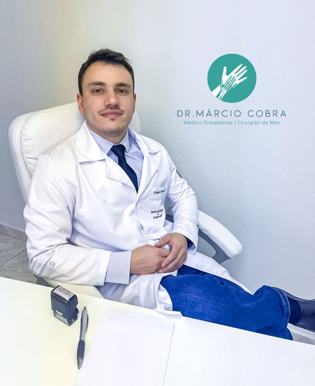 Dr. Marcio Cobra .