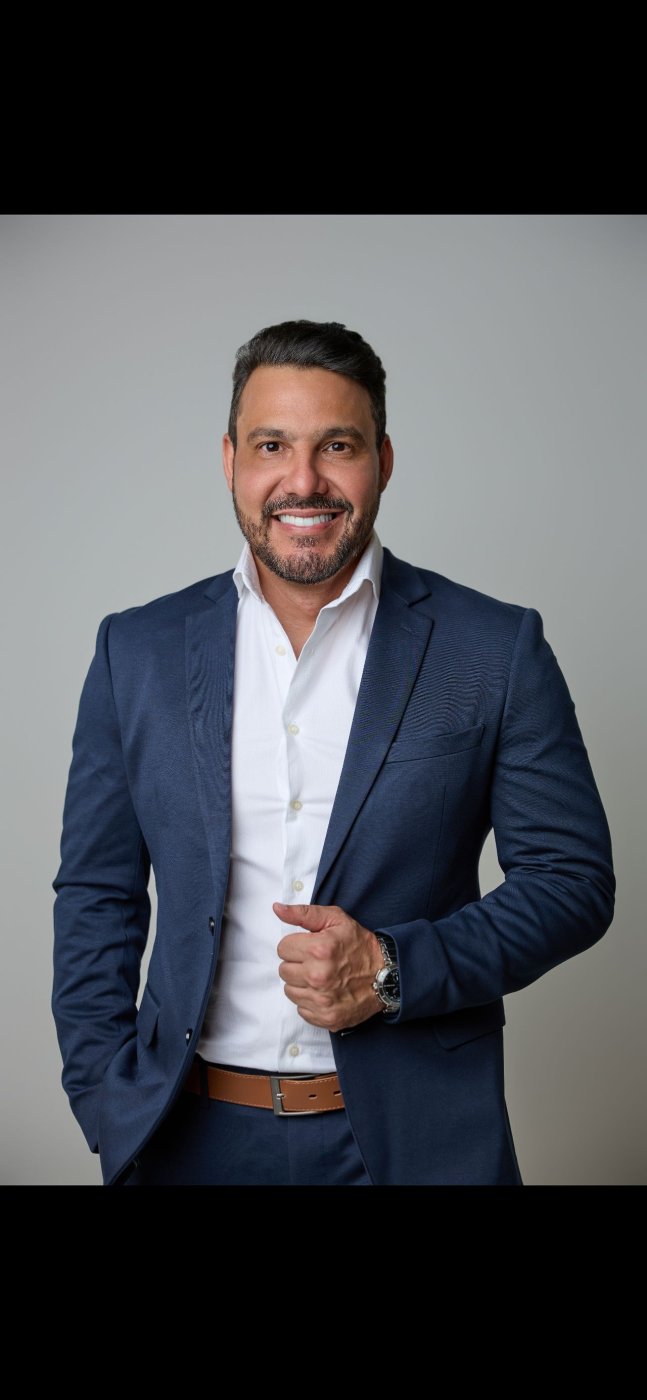 Dr. Elder Costa Candido