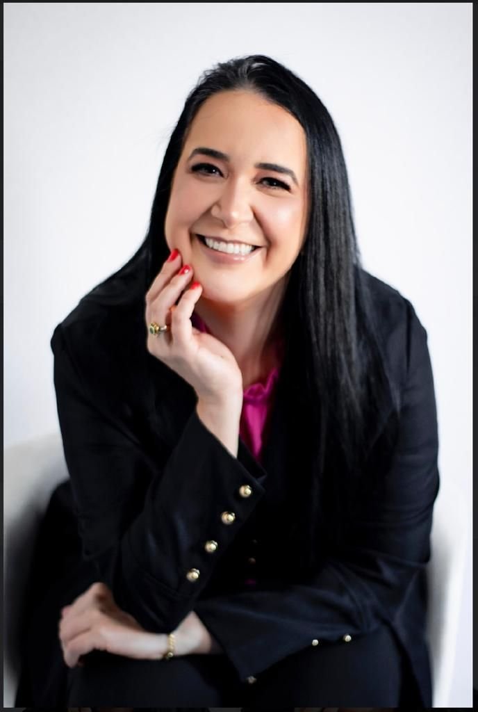 Dra. Fernanda Hernandes Cintra