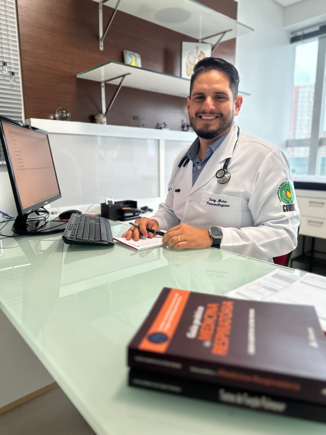 Dr. Iury Mota