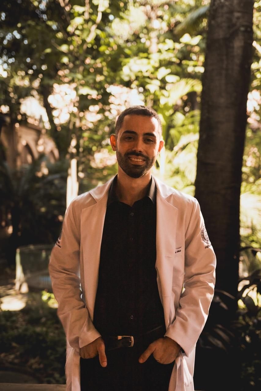 Dr. Henrique Vilhena