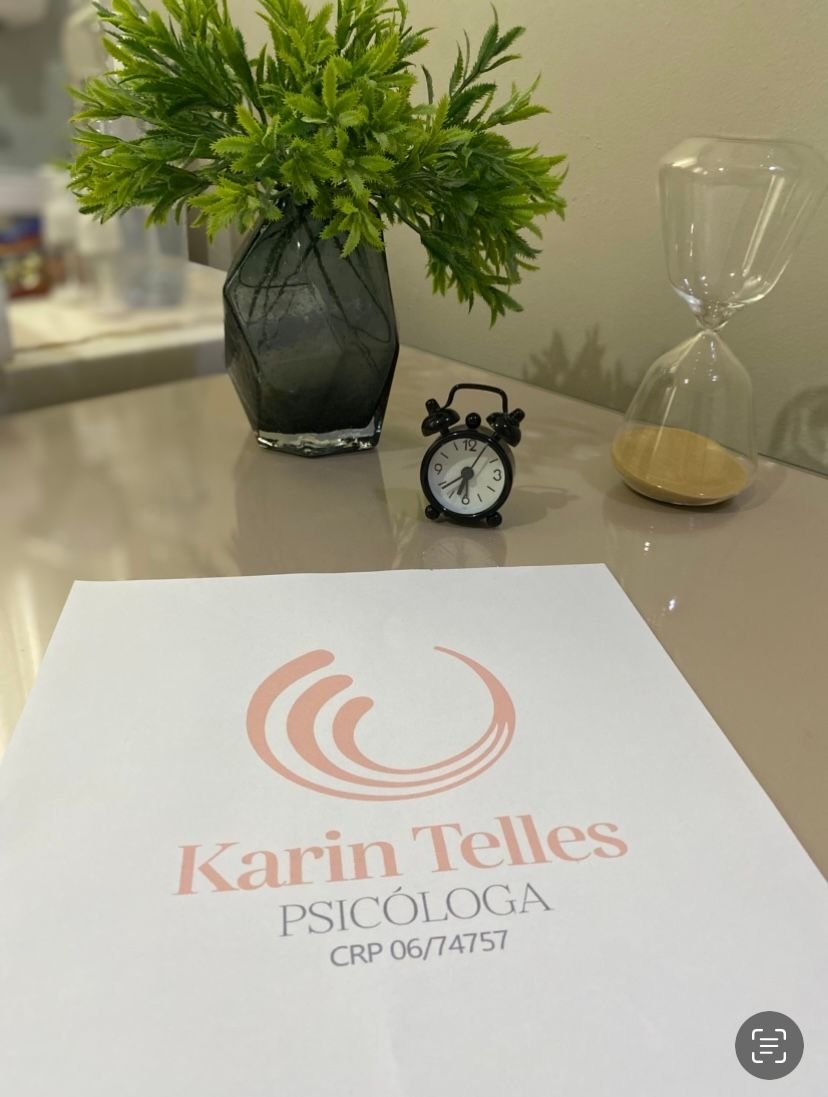 Dra. Karin Telles