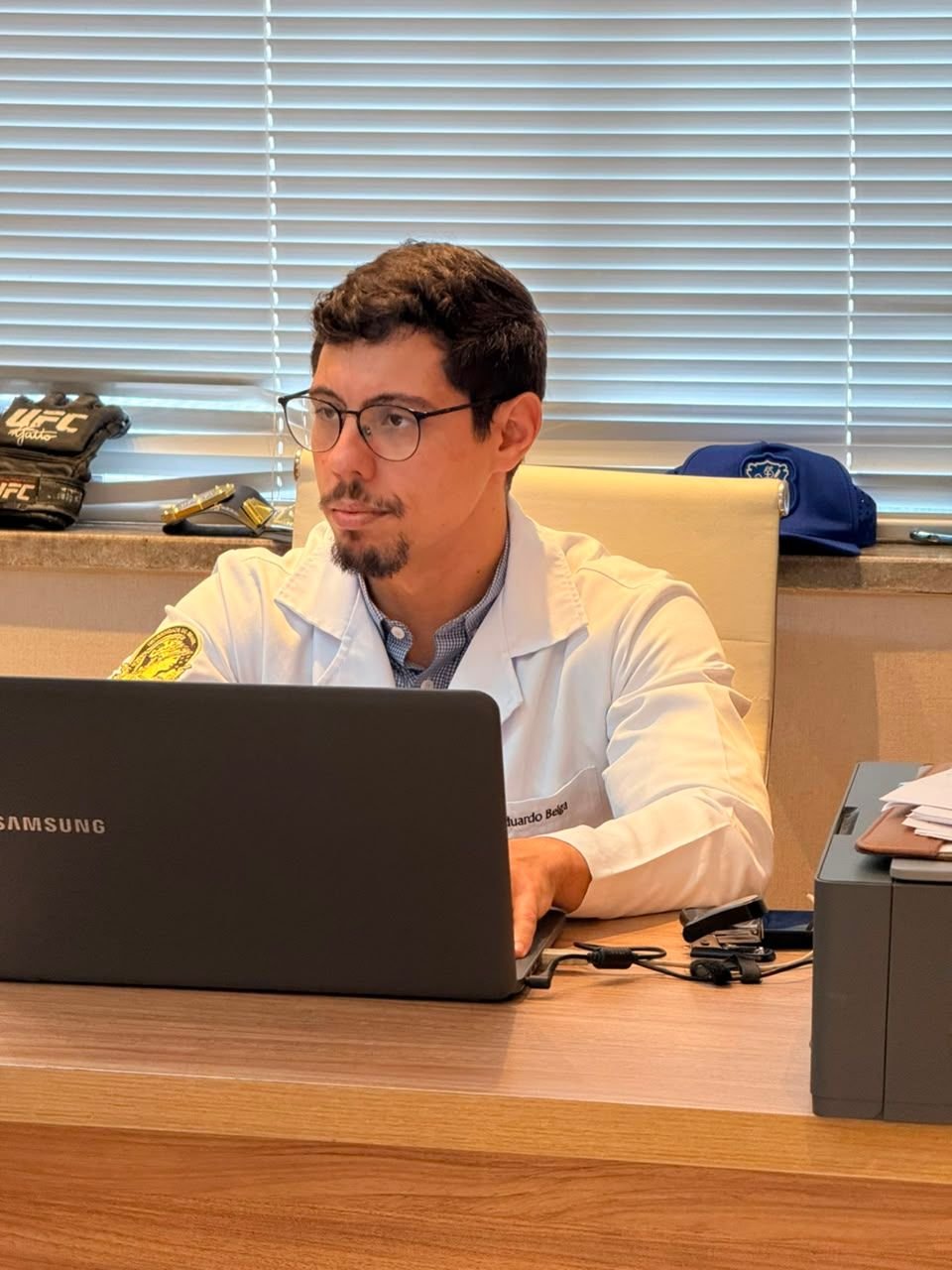Dr. Eduardo Vasconcellos Belga .