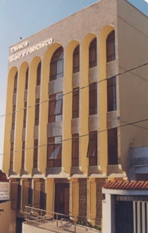 Dra. Luciana Moreira Santa Rosa Tonussi