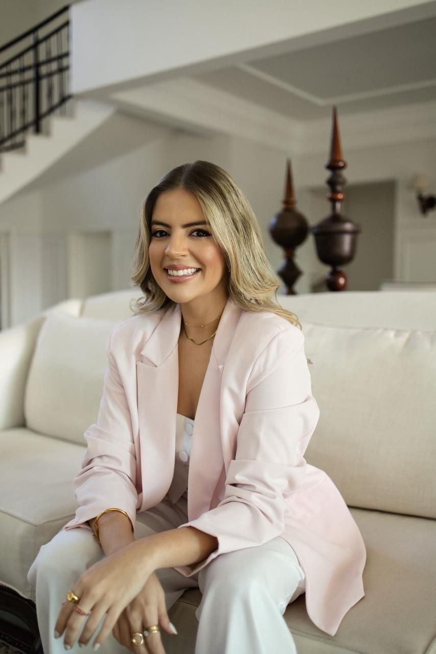 Dra. Ellen Moreira