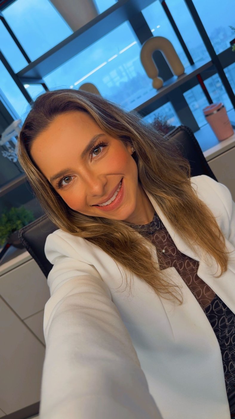 Dra. Gabriela Neuvald Pezzella