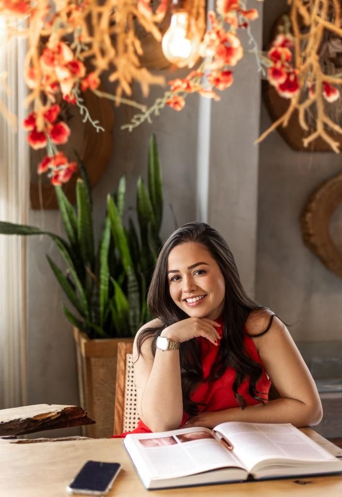 Dra. Isabella Moraes