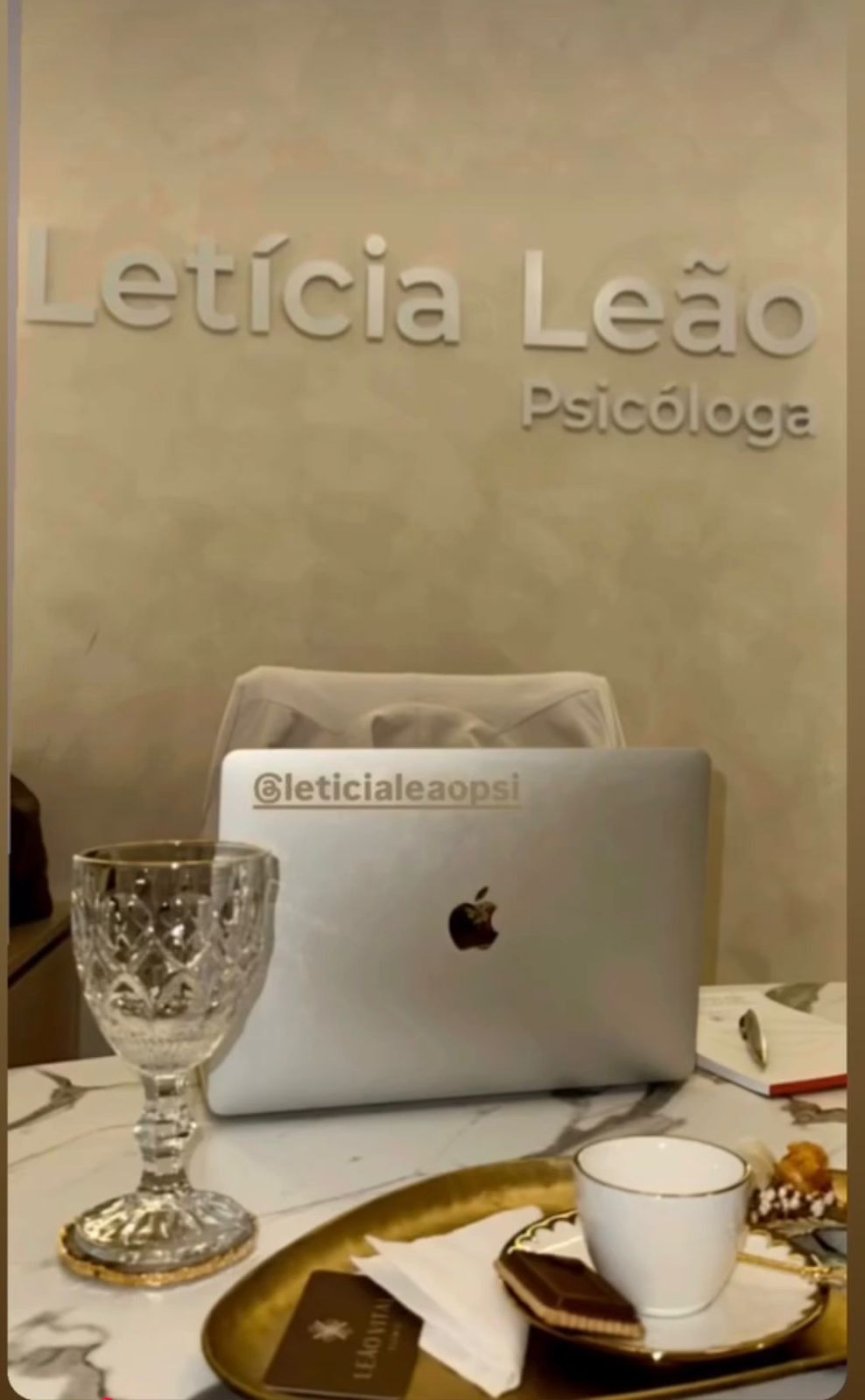 Dra. Letícia Leão
