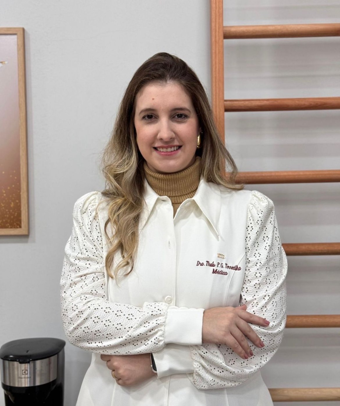 Dra. Thais Pontim Gomes Torrecilha