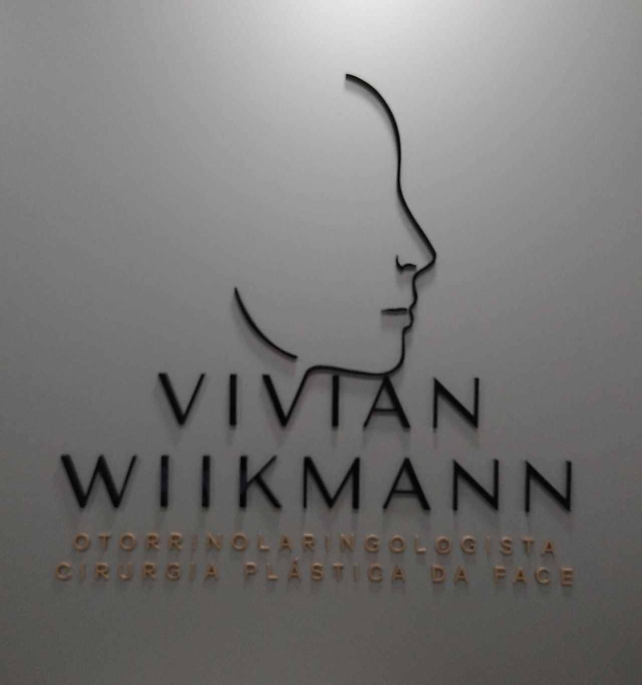 Dra. Vivian Wiikmann