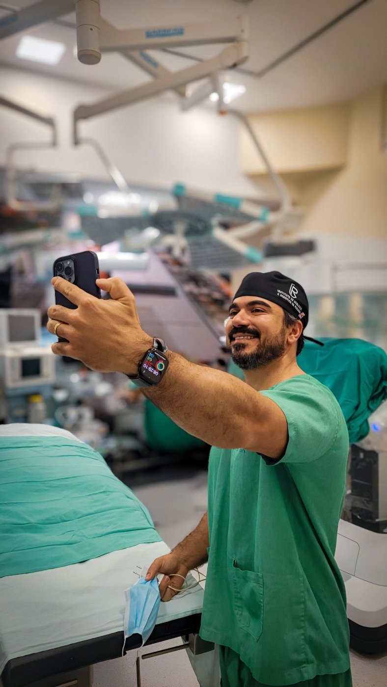 Dr. Thiago Costa