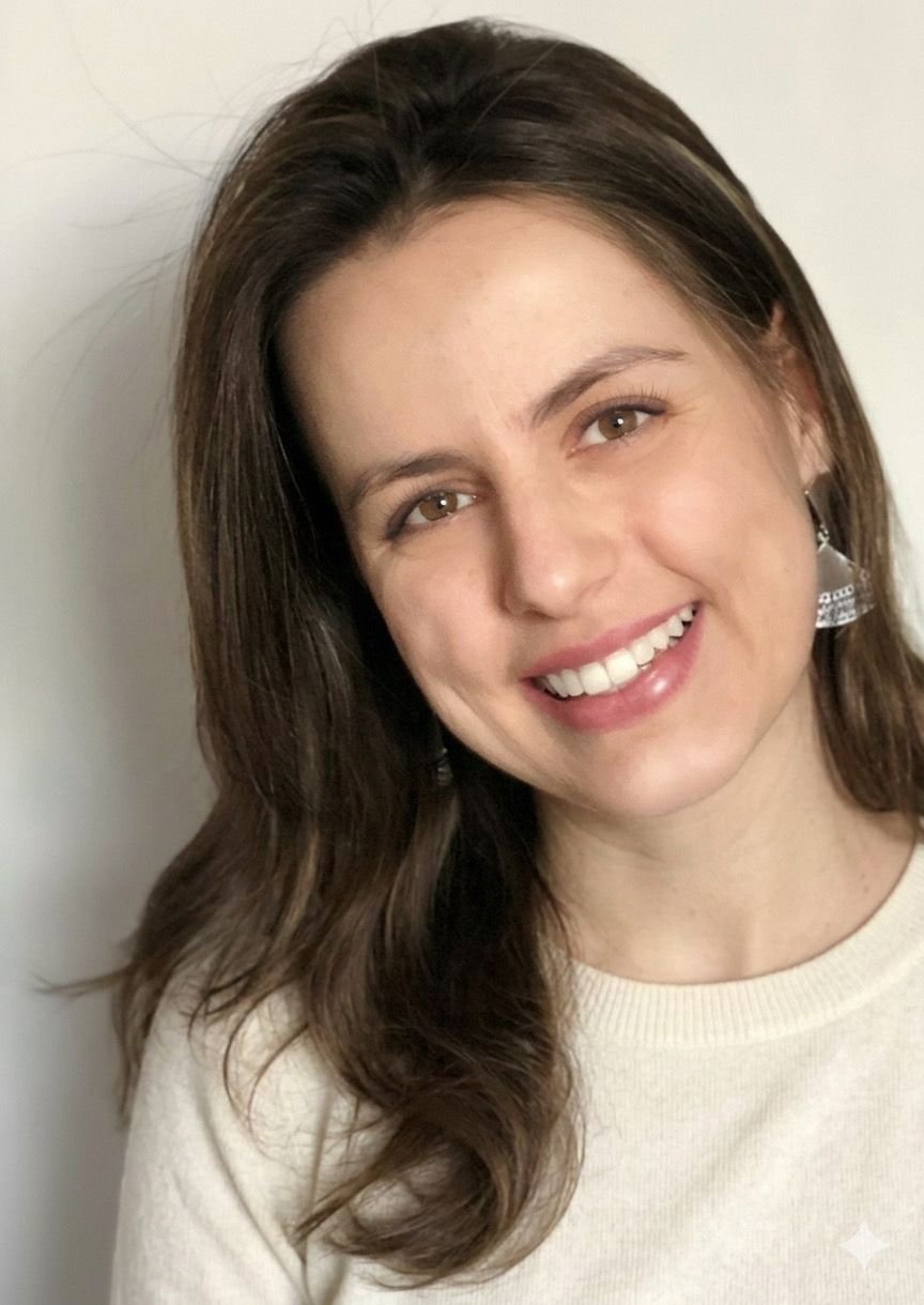 Dra. Adriana Siqueira Leonel de Paula Ergang
