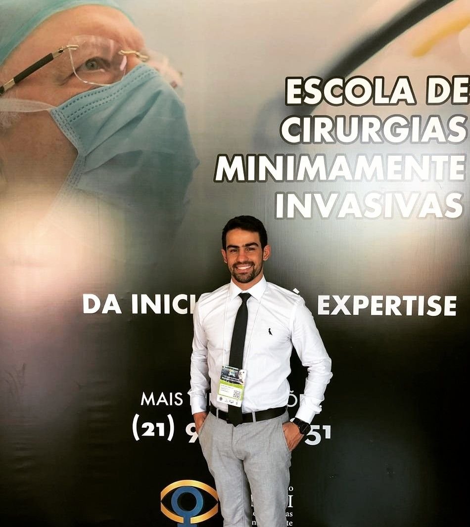 Dr. Gustavo Araújo