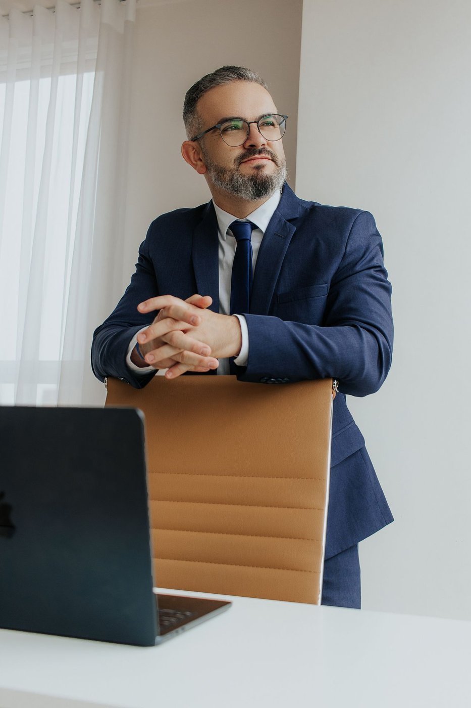 Dr. Rodolfo Izac