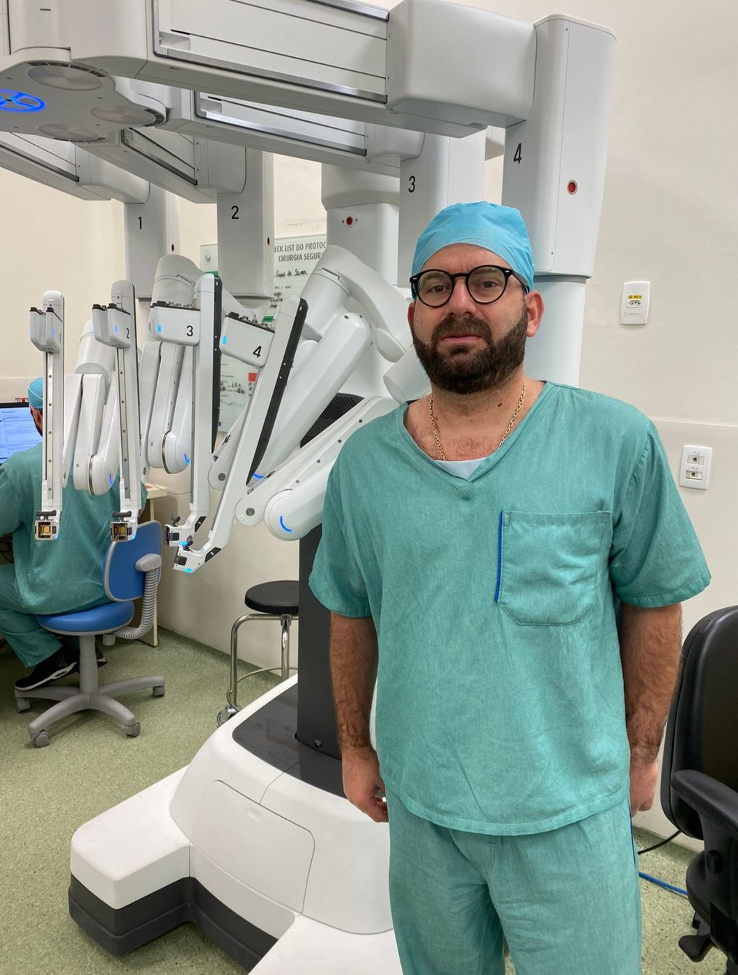 Dr. Daniel Carvalho