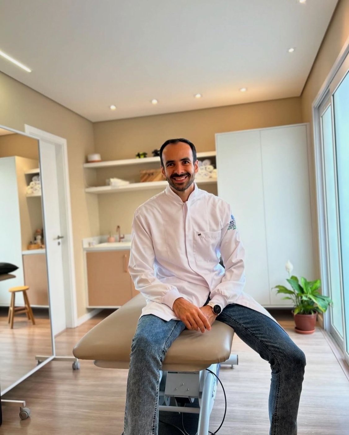 Dr. Eduardo Michelino Junqueira