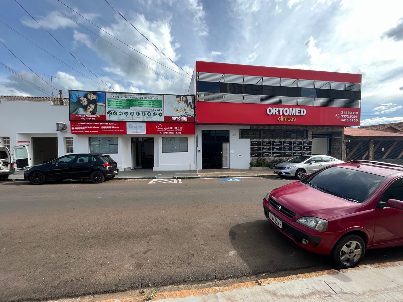Dr. Gustavo Roberto Lourenço
