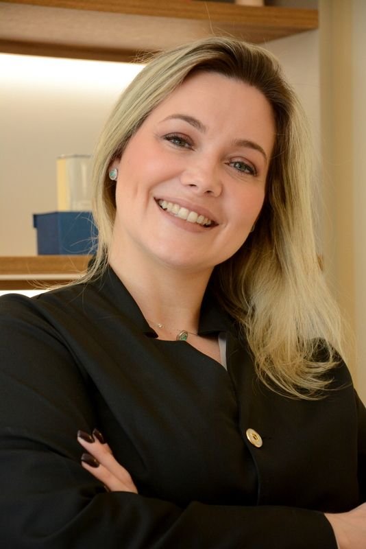 Dra. Andréa de Azevedo Sampaio