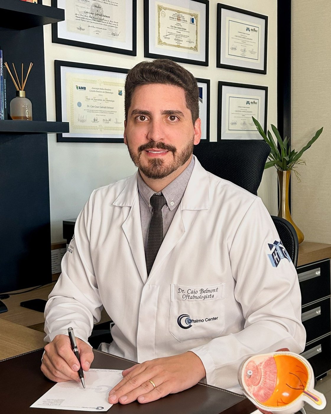 Dr. Caio Belmont