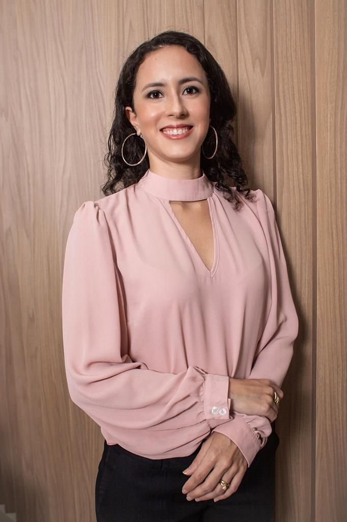 Dra. Tamires Camargo