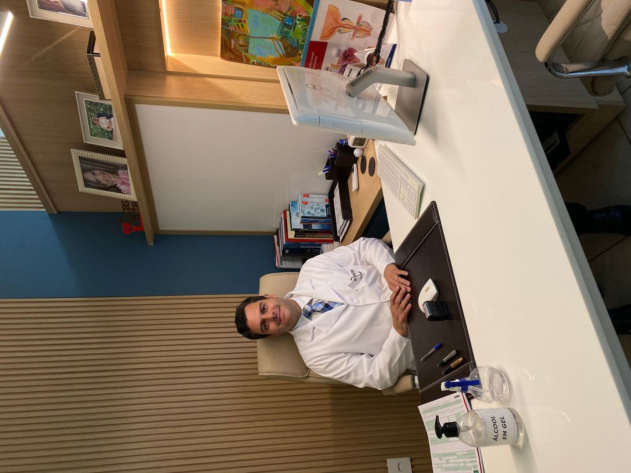 Dr. Lucas Borba