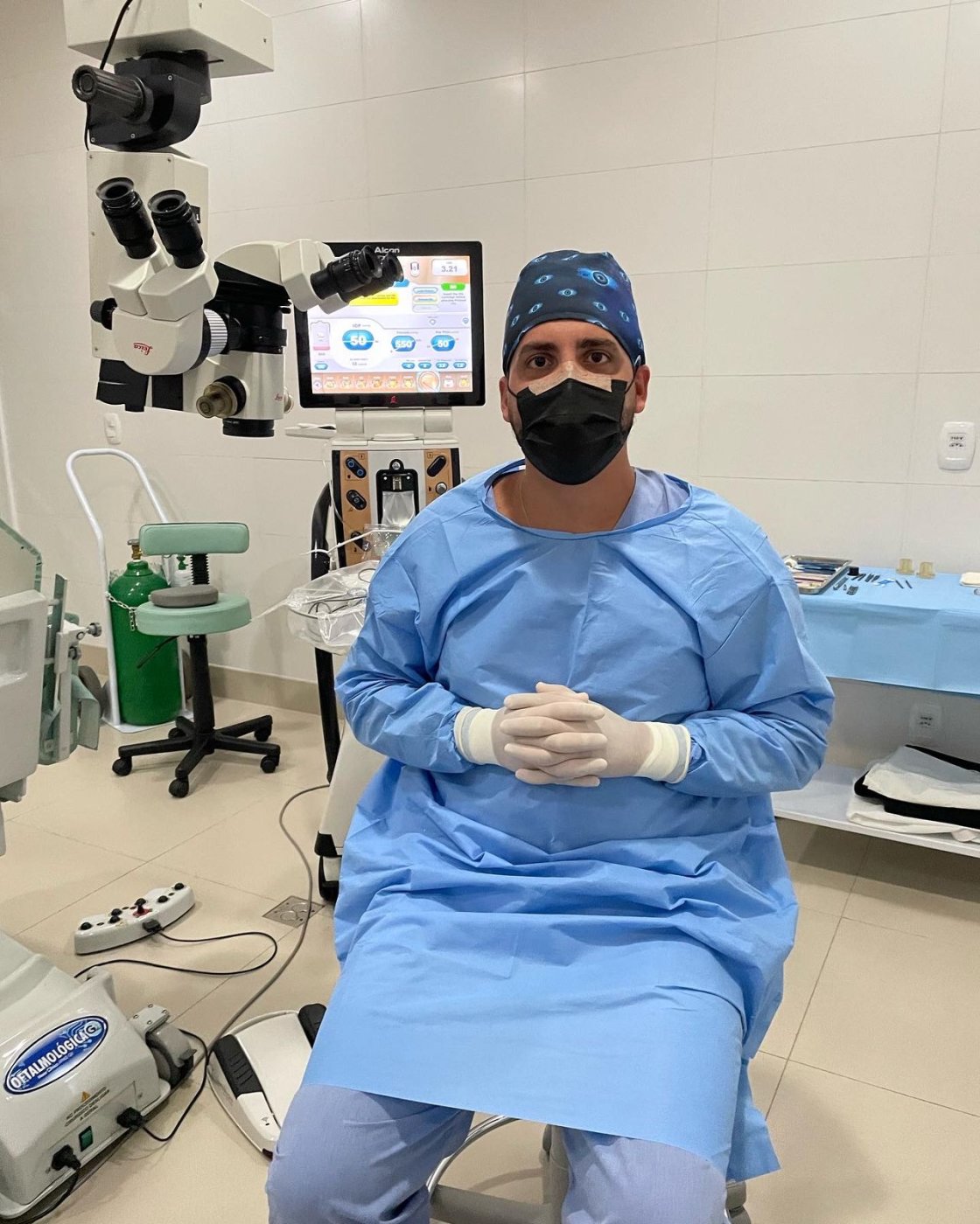 Dr. Caio Belmont