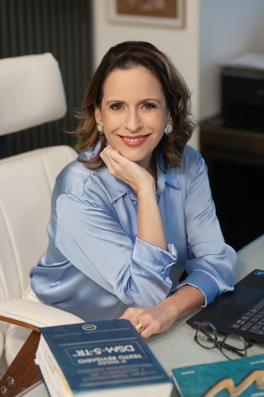 Dra. Ana Carla Machado Gueiros Araujo