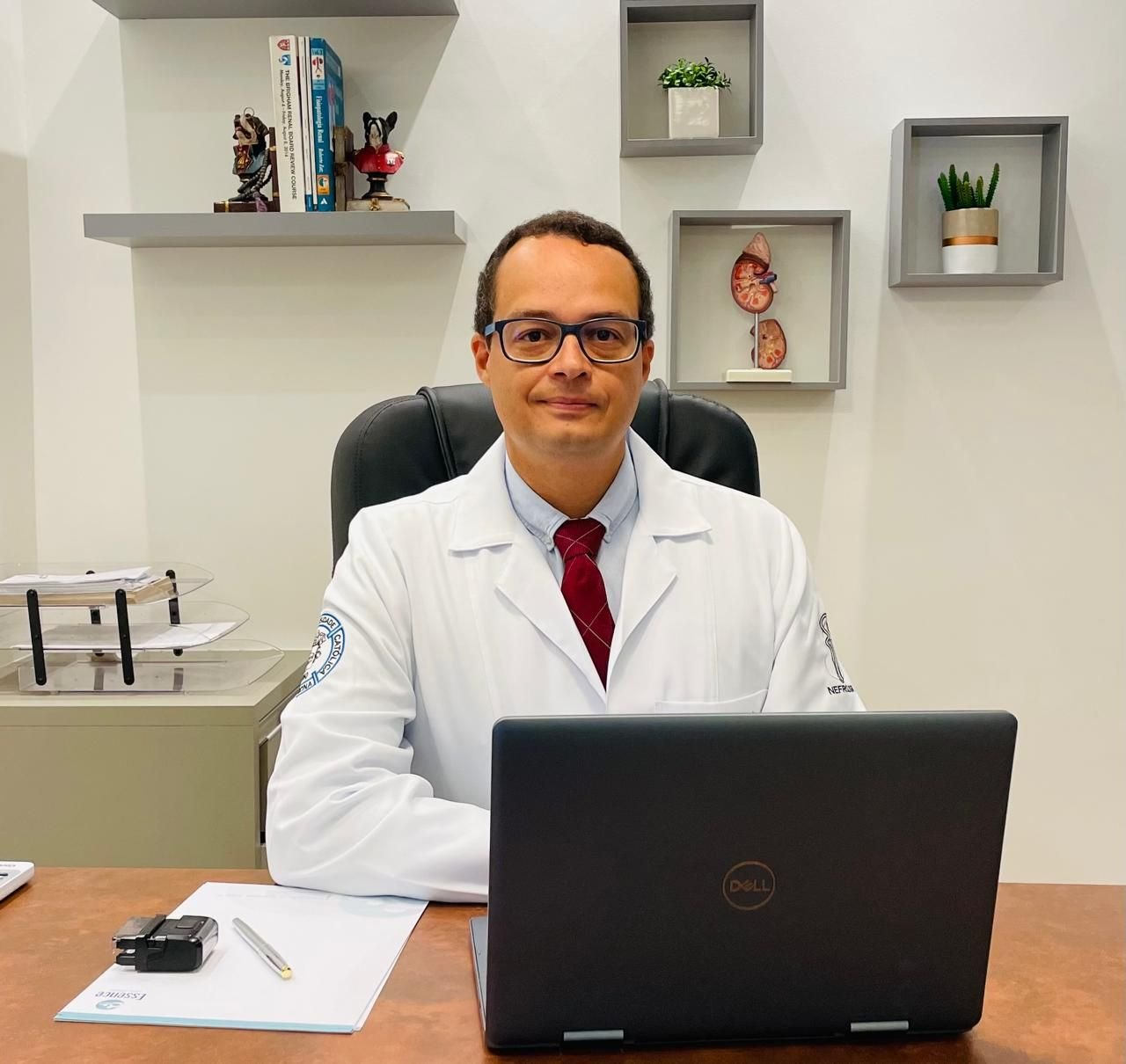 Dr. Vinicius Paulon Da Costa