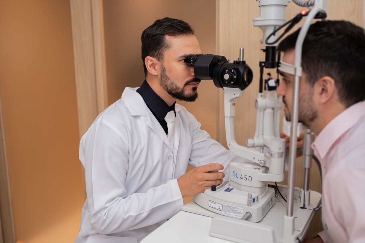 Dr. Douglas Aquino
