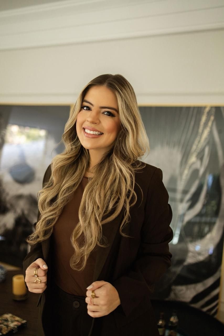 Dra. Ellen Moreira