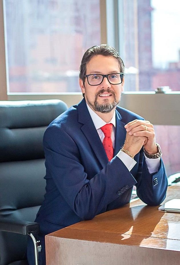 Dr. Mauricio Antunes de Lima