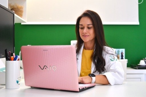 Dra. Rafaela Barbosa