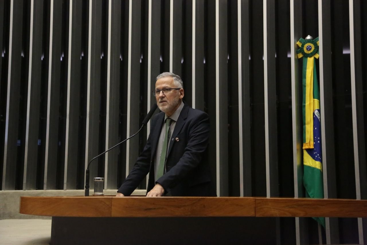 Dr. Ricardo de Amorim Correa